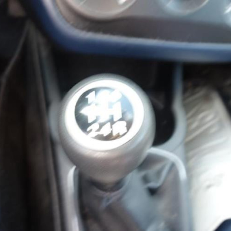 Pretensionneur de ceinture avant droit FIAT GRANDE PUNTO Photo n°11