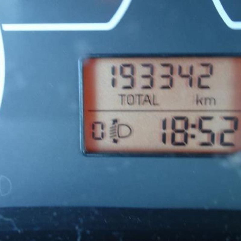 Pretensionneur de ceinture avant droit FIAT GRANDE PUNTO Photo n°13