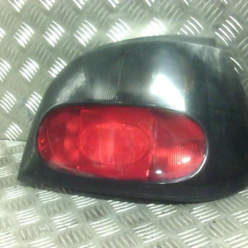 Feu arriere principal droit (feux) RENAULT MEGANE 1 Photo n°1