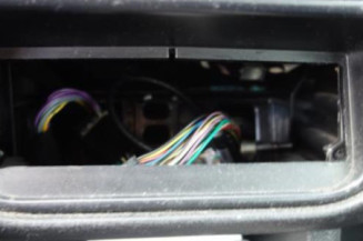 Attache ceinture arriere droit PEUGEOT 406