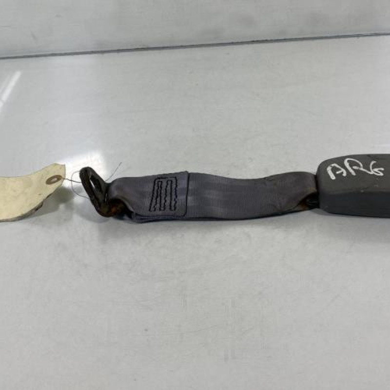 Attache ceinture arriere gauche PEUGEOT 406 Photo n°3