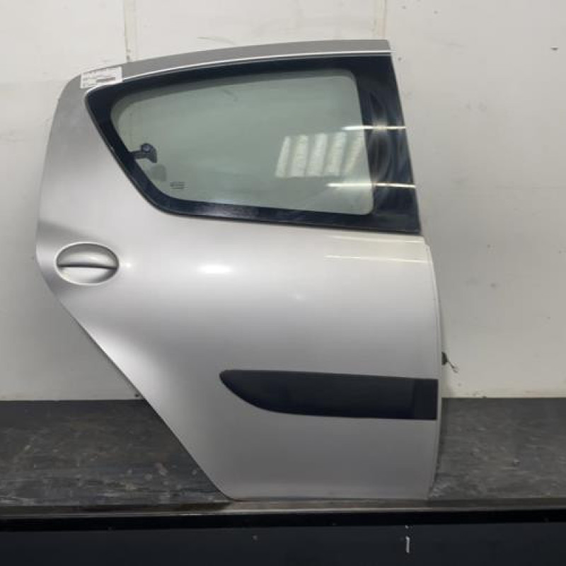 Porte arriere droit TOYOTA AYGO 1 Photo n°1