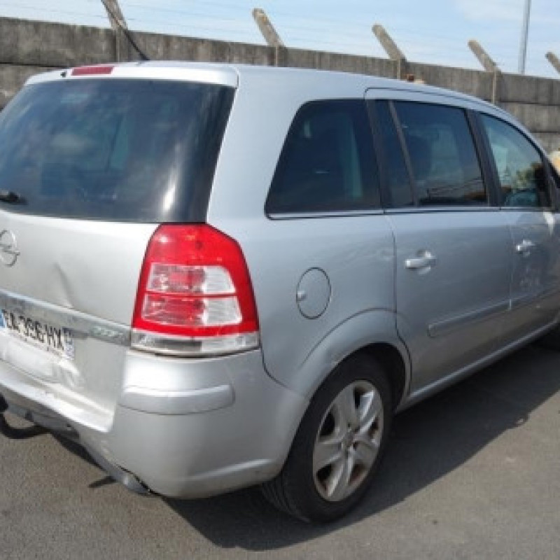 Ceinture arriere gauche OPEL ZAFIRA B Photo n°6