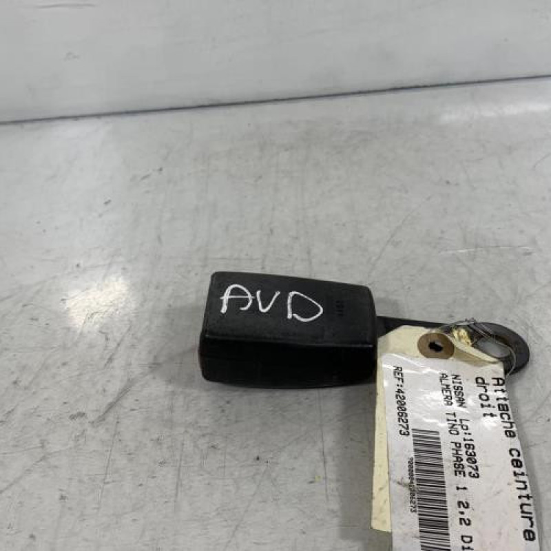 Attache ceinture avant droit NISSAN ALMERA TINO Photo n°3