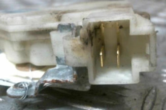 Serrure arriere gauche NISSAN ALMERA TINO