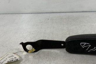Attache ceinture avant droit HONDA CIVIC 7