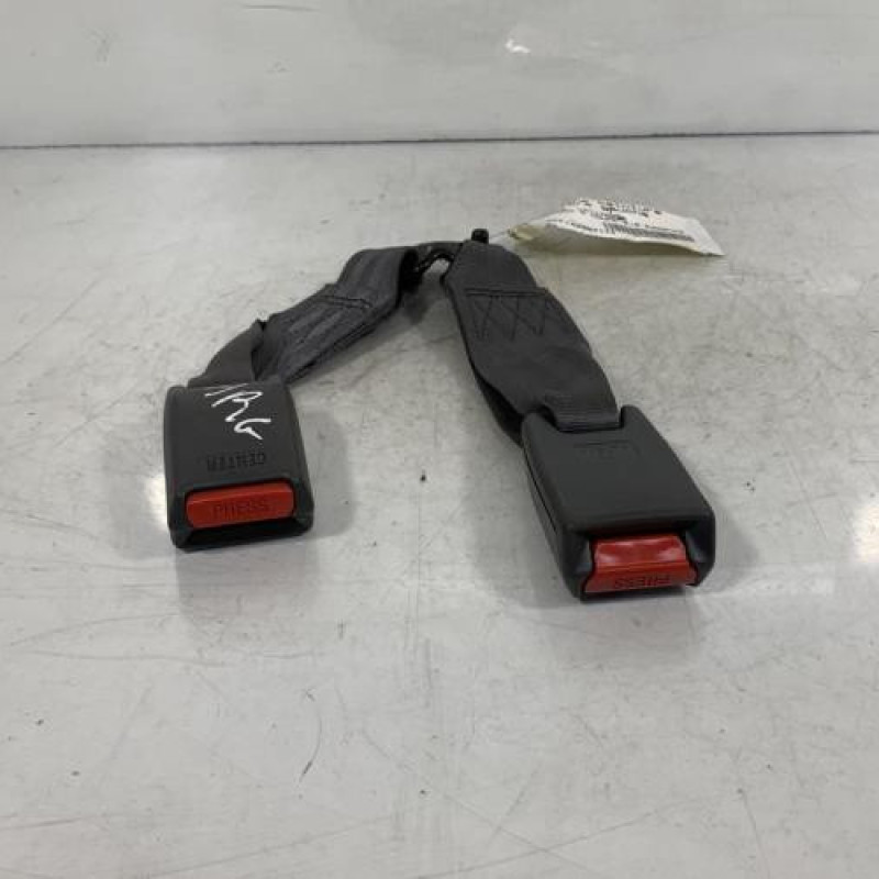 Attache ceinture arriere gauche HONDA ACCORD 5 Photo n°1