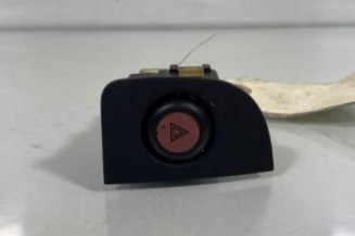 Bouton de warning HONDA CIVIC 5 Photo n°1