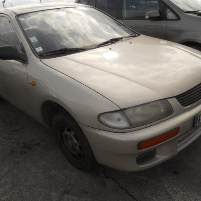Malle/Hayon arriere MAZDA 323 5 Photo n°3