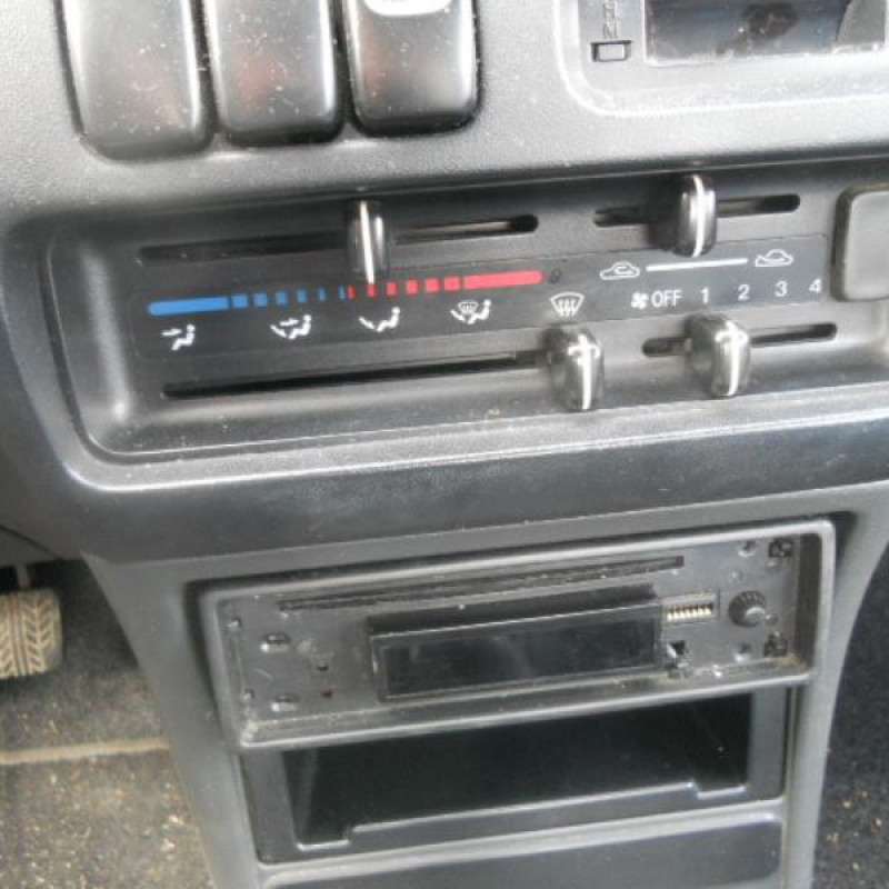 Malle/Hayon arriere MAZDA 323 5 Photo n°8