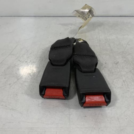 Attache ceinture arriere droit MAZDA 323 5 Photo n°1