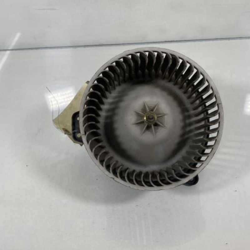 Pulseur d'air MAZDA 323 5 Photo n°1