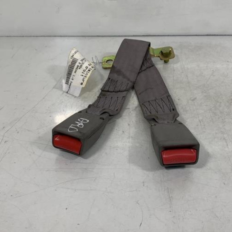 Attache ceinture arriere droit MAZDA DEMIO Photo n°1