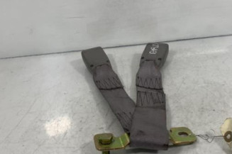 Attache ceinture arriere droit MAZDA DEMIO