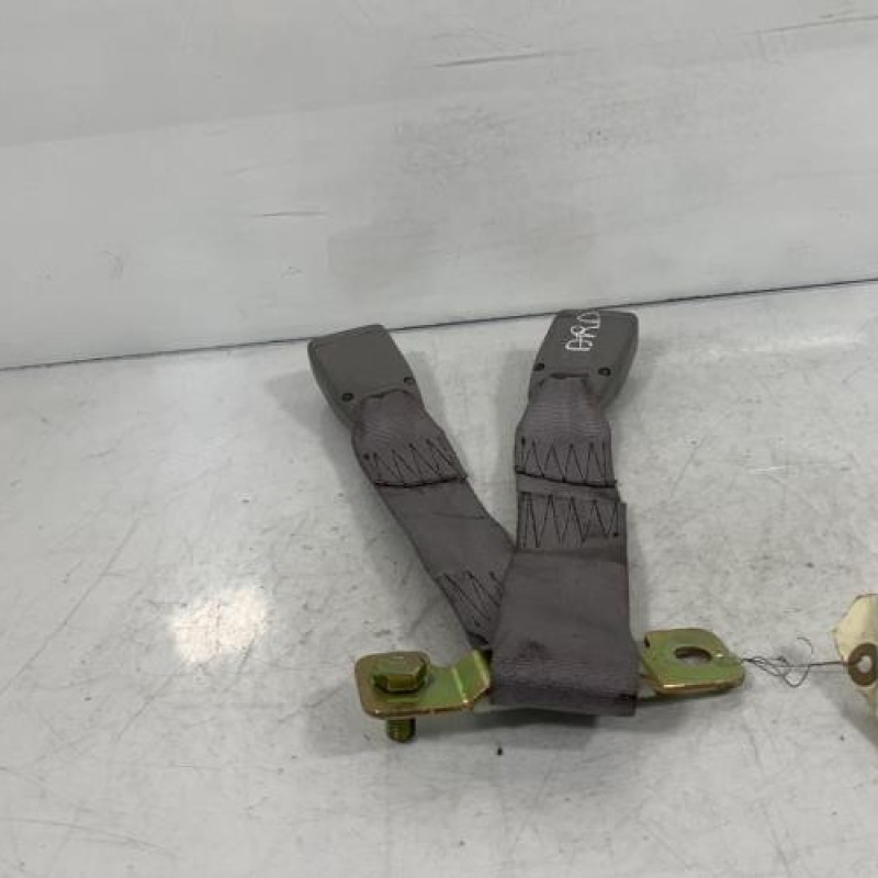 Attache ceinture arriere droit MAZDA DEMIO Photo n°3