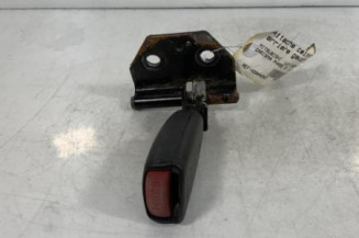 Attache ceinture arriere gauche MITSUBISHI CARISMA Photo n°1