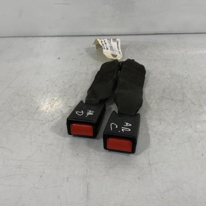 Attache ceinture arriere droit HONDA ACCORD 6 Photo n°1
