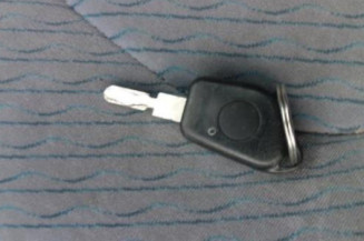 Pretensionneur de ceinture avant droit PEUGEOT 406