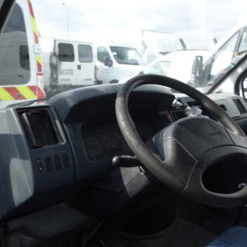 Moto ventilateur radiateur RENAULT TRAFIC 1 Photo n°8