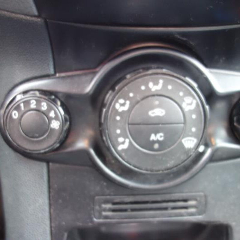 Pretensionneur de ceinture avant gauche FORD FIESTA 6 Photo n°11