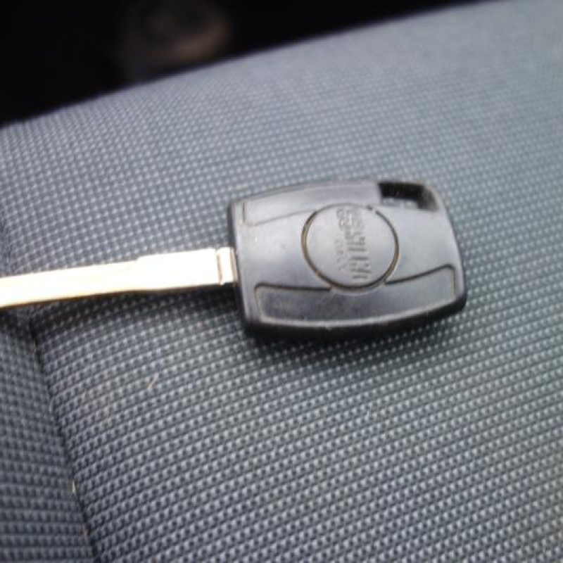 Pretensionneur de ceinture avant gauche FORD FIESTA 6 Photo n°14