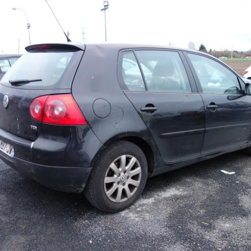 Pretensionneur de ceinture avant droit VOLKSWAGEN GOLF 5 Photo n°6
