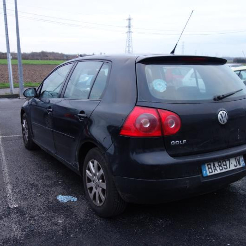 Pretensionneur de ceinture avant droit VOLKSWAGEN GOLF 5 Photo n°7