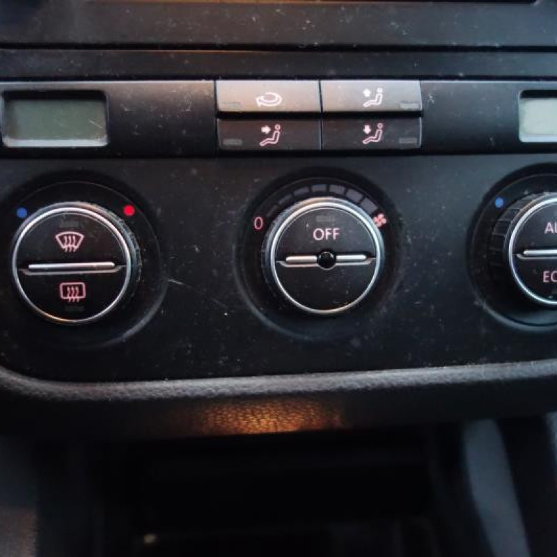 Pretensionneur de ceinture avant droit VOLKSWAGEN GOLF 5 Photo n°9