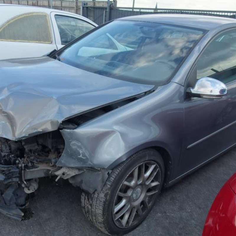 Pretensionneur de ceinture avant gauche VOLKSWAGEN GOLF 5 Photo n°4