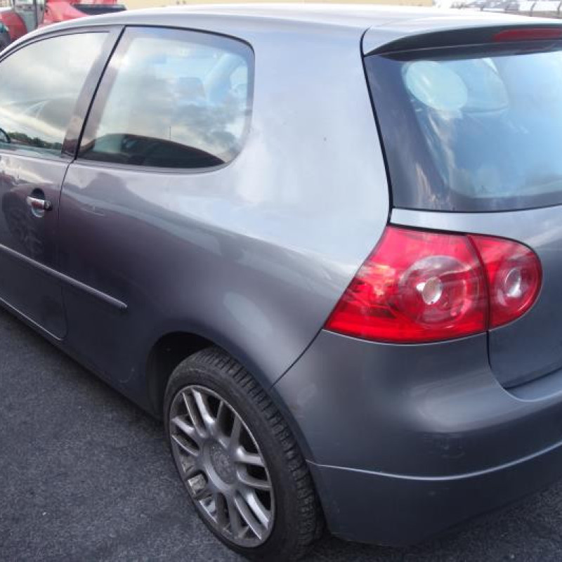 Pretensionneur de ceinture avant gauche VOLKSWAGEN GOLF 5 Photo n°8