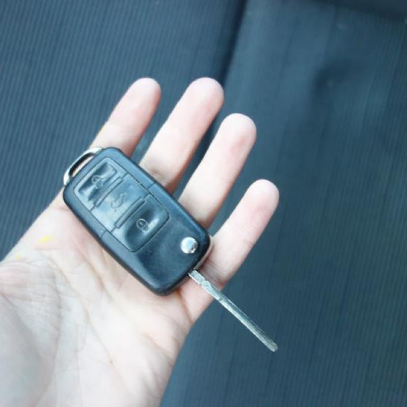 Pretensionneur de ceinture avant gauche VOLKSWAGEN GOLF 5 Photo n°12
