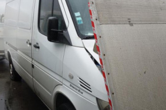 Pompe lave glace avant MERCEDES SPRINTER 1