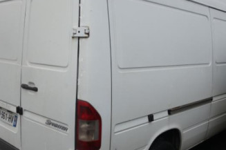 Pompe lave glace avant MERCEDES SPRINTER 1