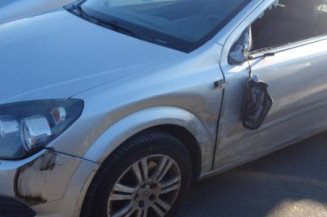 Ceinture arriere gauche OPEL ASTRA H