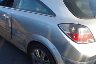 Ceinture arriere gauche OPEL ASTRA H