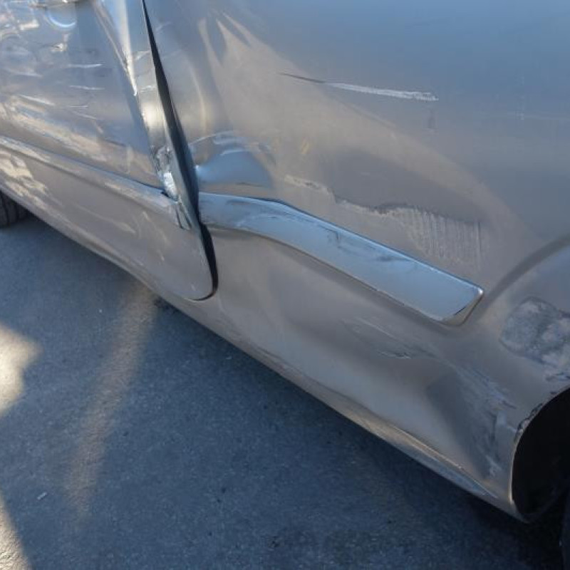 Ceinture arriere gauche OPEL ASTRA H Photo n°8