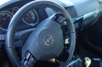 Ceinture arriere gauche OPEL ASTRA H
