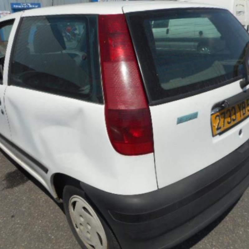 Pretensionneur de ceinture avant droit FIAT PUNTO 1 Photo n°7