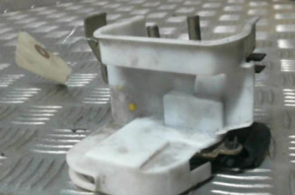 Serrure avant gauche FIAT PUNTO 1