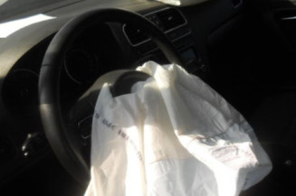 Serrure avant gauche VOLKSWAGEN POLO 5