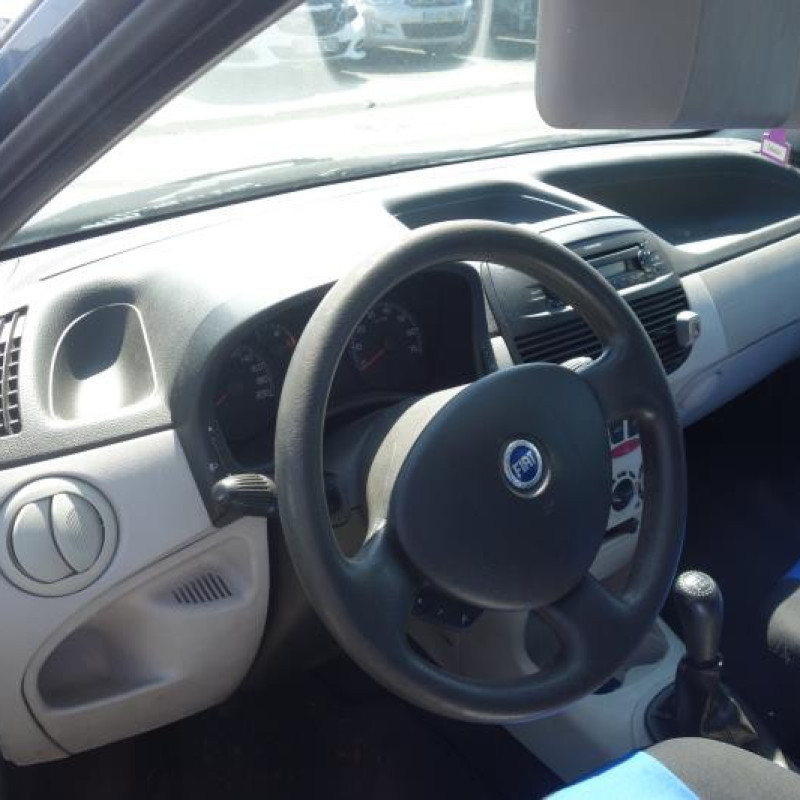 Pretensionneur de ceinture avant gauche FIAT PUNTO 2 Photo n°8