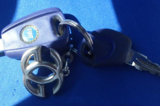 Pretensionneur de ceinture avant gauche FIAT PUNTO 2