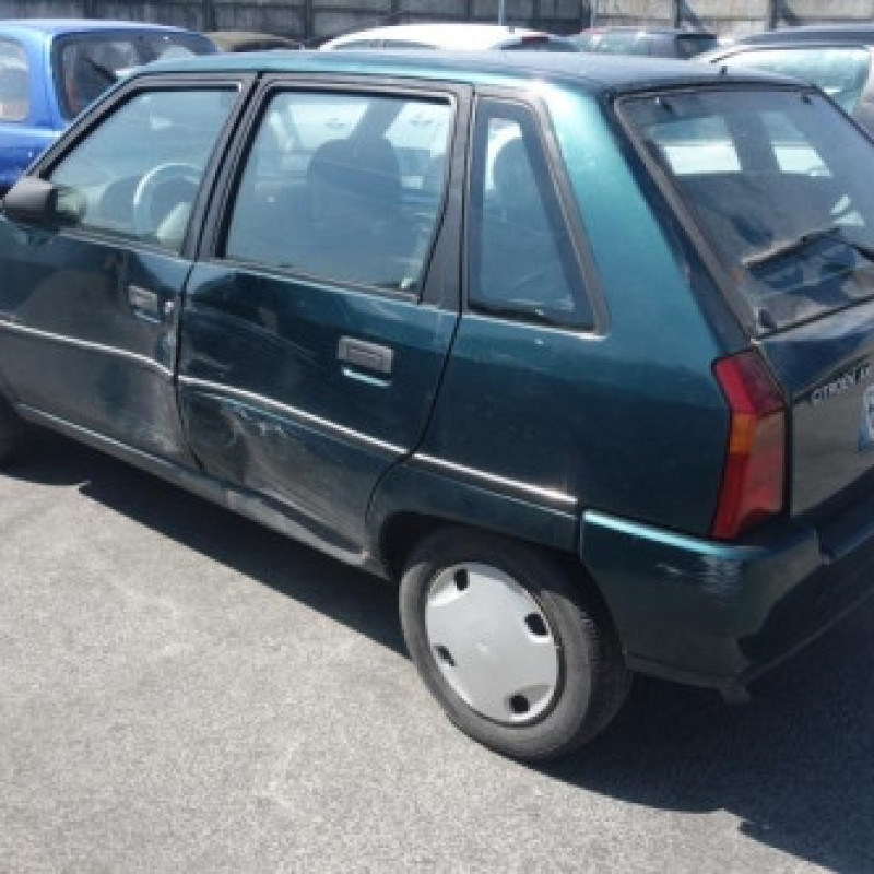 Attache ceinture arriere droit CITROEN AX Photo n°4