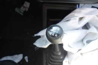 Attache ceinture arriere droit CITROEN AX