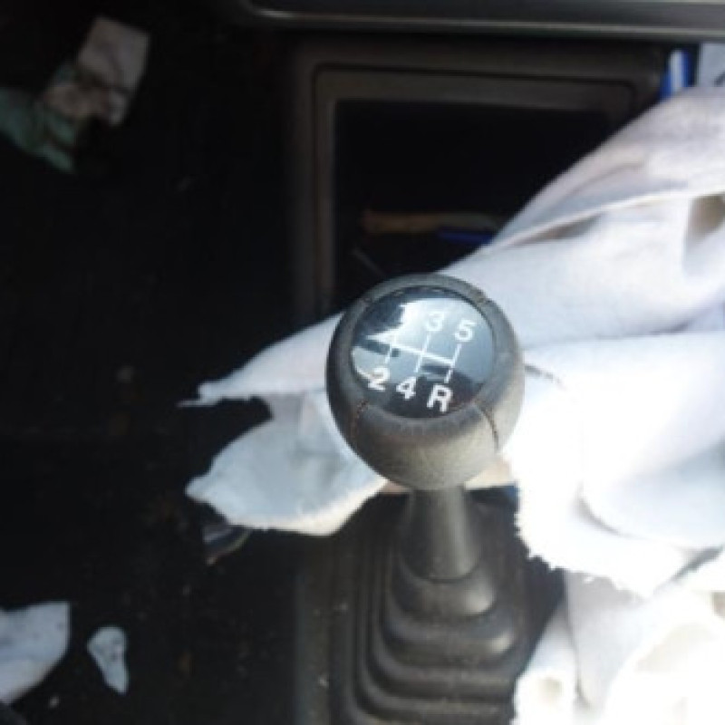 Attache ceinture arriere droit CITROEN AX Photo n°10