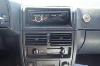 Attache ceinture arriere droit CITROEN AX