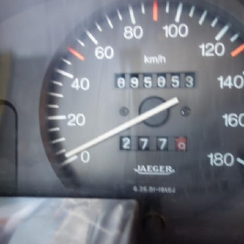 Attache ceinture arriere droit CITROEN AX Photo n°12
