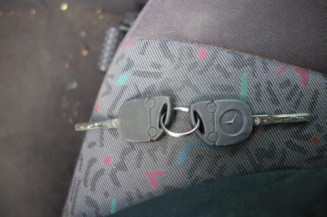 Pretensionneur de ceinture arriere gauche MERCEDES CLASSE A 168