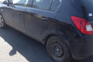 Pretensionneur de ceinture avant droit OPEL CORSA D