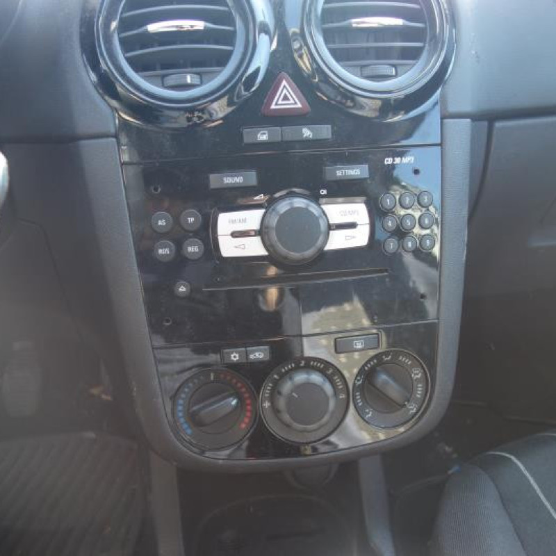 Pretensionneur de ceinture avant droit OPEL CORSA D Photo n°12